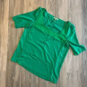 Lucy & Co green top size L
